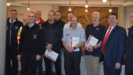 77-24-ehrungen-kreisfeuerwehrverband