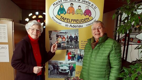 Ria Braun und Christa Terze-Rösner vom Markt für Laib und Seele Adenau