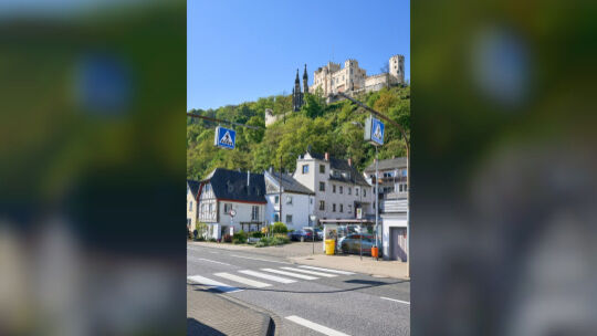 Fussgaengerquerung Koblenz-Stolzenfels