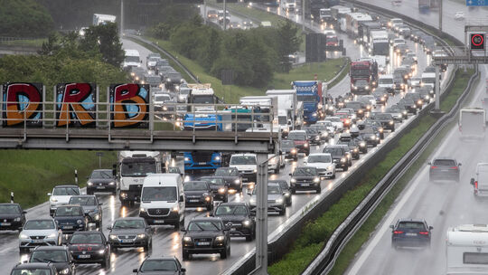 Staugefahr zum Start der Pfingstferien