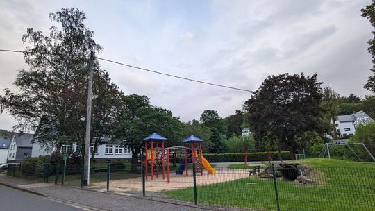Der Kindergarten "Abenteuerland" in Niederdreisbach hat zu wenige Toiletten. Eine Erweiterung der Kita war deshalb kürzlich Them pxl_20240528_182052951
