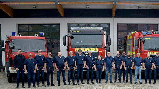 langenhahn-ffw-100-jahre-gruppenfoto-aktive-06-20241_v3