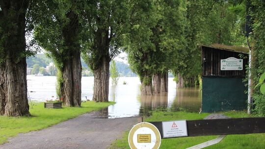 Rheinbreitbach Biergarten schon wieder unter Wasser