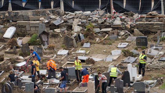 Von der Flut verwüsteter Friedhof im Ahrtal