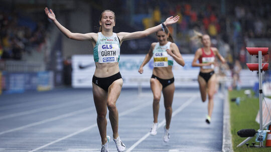 Deutsche Leichtathletik-Meisterschaften; Braunschweig, 30.06.2024 Olivia Gürth (Silvesterlauf Trier) gewinnt überraschen