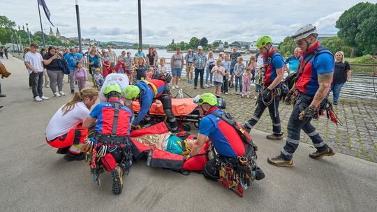 DRK Schauübung nahe dem Deutschen Eck