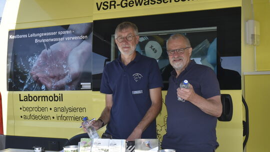 Labormobil macht Halt in Unkel