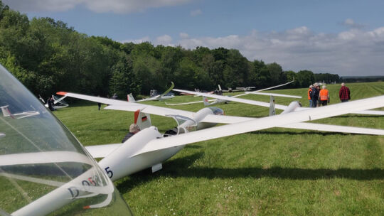 bbsw_flugzeugaufstellung-vor-start
