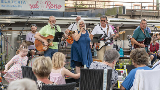 Konzert Gitarrenstrünzer Linz