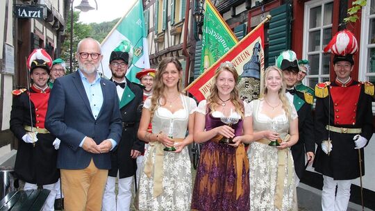Neue Weinkönigin in Unkel