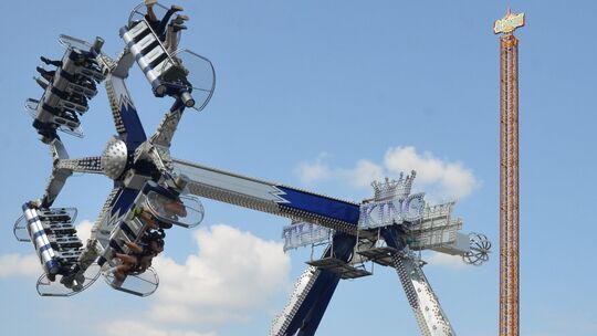 king-auf-dem-jahrmarkt-1
