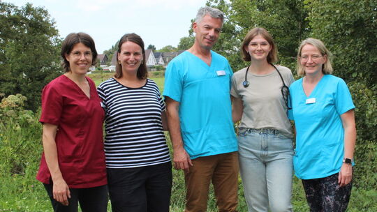 Die Mainzer Medizinstudentin Diana Puzankova (2. von rechts) war während des Medizinercamps des Landkreises Neuwied zu Gast in d