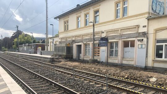 bauarbeiten-am-bahnhof-sinzig-gesperrter-bahnsteig-2