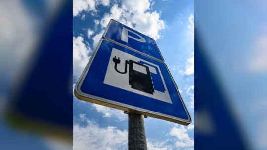 Parkplatz mit E-Ladestation