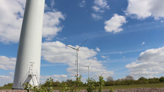 Im Windpark Pferdsfeld sind im Juni 2023 sechs Windräder ans Netz gegangen. Nun könnten weitere zehn Anlagen im Windpark Pferdsf img_0576