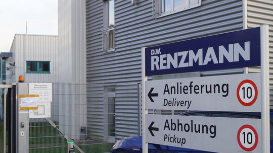Firmengebäude D.W. Renzmann Apparatebau GmbH in Monzingen Foto: Bernd Hey dsc02543