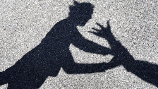 Gewalt gegen Frauen