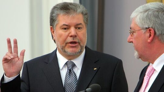 Ministerpräsident Kurt Beck wiedergewählt Ministerpräsident Kurt Beck wiedergewählt