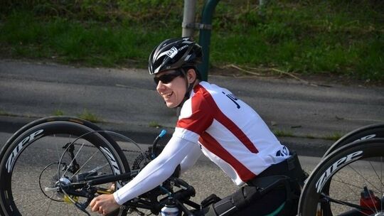 Handbiker Max Hauch in Aktion