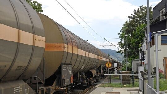 A 61: Neue Bahntrasse für Güterverkehr?