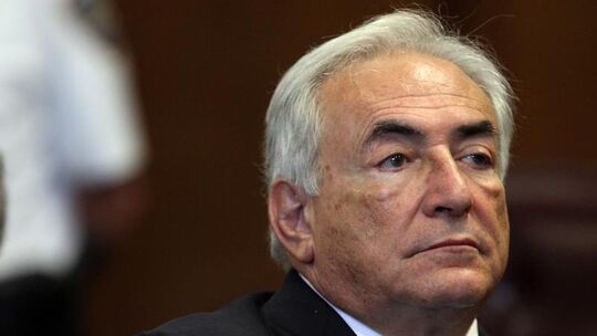 Strauss-Kahn Strauss-Kahn