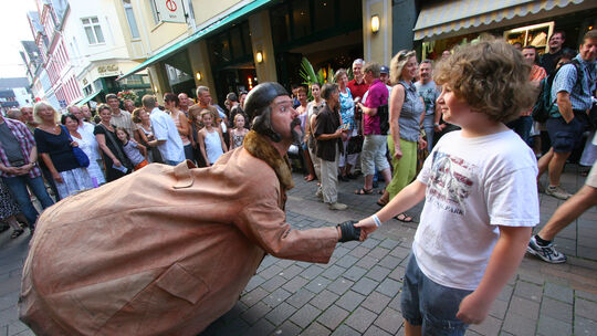 Das Gauklerfest wird 20 - und lockt am Wochenende in die Koblenzer Altstadt. Das Gauklerfest wird 20 - und lockt am Wochenende in die Koblenzer Altstadt.