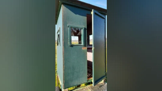 beschädigter Jägerstand beschädigter Jägerstand