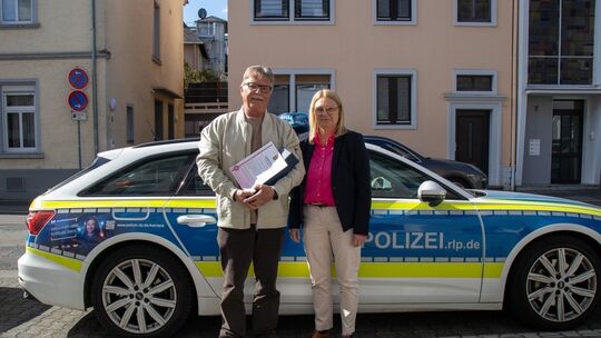 Klaus Schanen und Polizeipräsidentin Anja Rakowski Klaus Schanen und Polizeipräsidentin Anja Rakowski