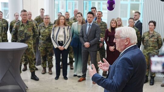 Bundespräsident Steinmeier besucht Zentrum Innere Führung