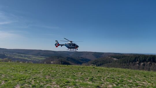Absuche durch Polizeihubschrauber Absuche durch Polizeihubschrauber