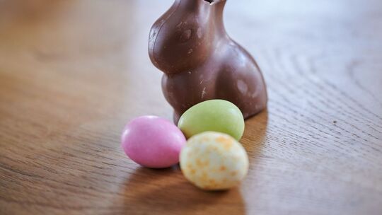 Ein angebrochener Schokoladenhase