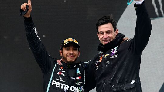 Lewis Hamilton und Toto Wolff