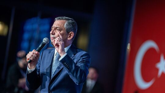 Özgür Özel