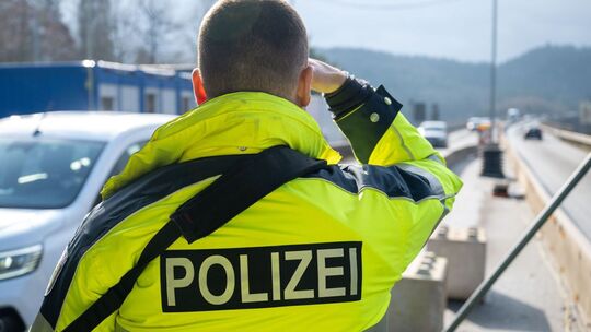 Grenzkontrolle auf der Autobahn aus Luxemburg