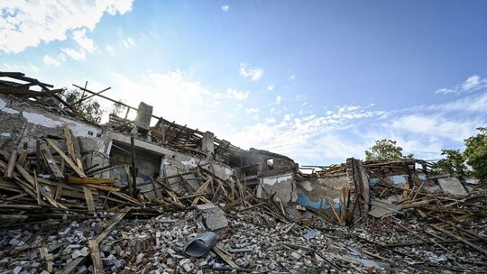 Ukraine-Krieg - Zerstörtes Krankenhaus in Myrnohrad