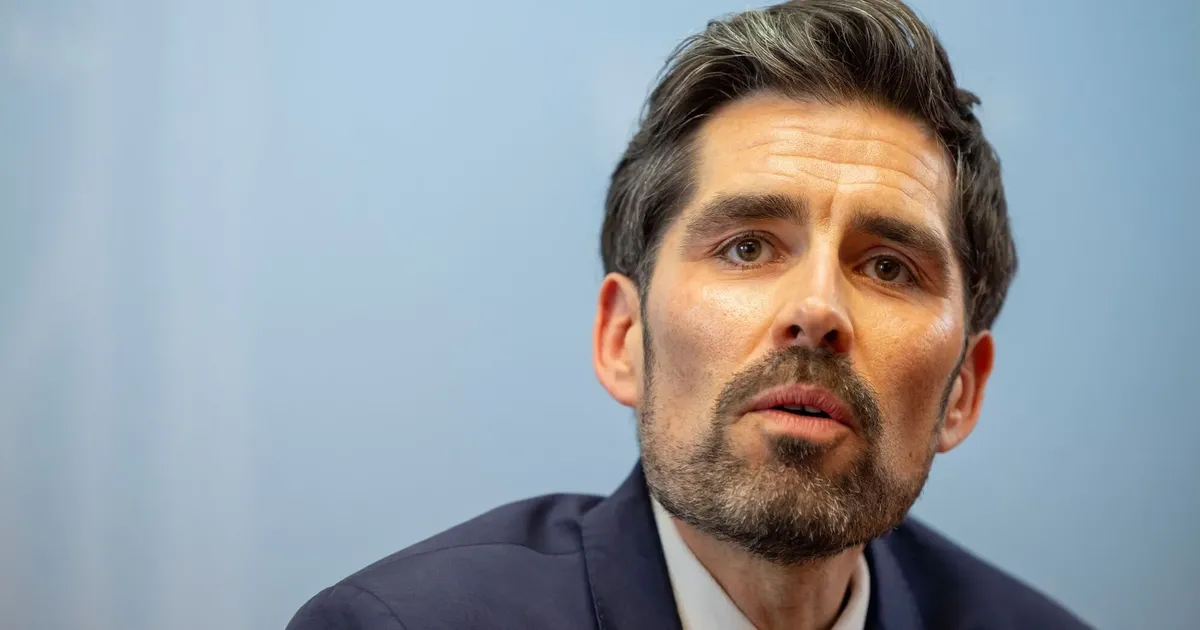 Sven Teuber rückt auf: Diese fünf Probleme muss der Bildungsminister ...