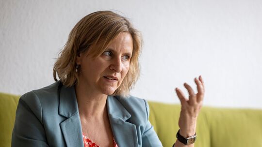 Klimaschutzministerin Eder im Interview