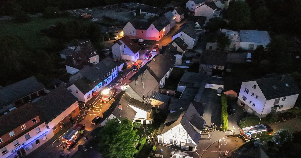 Großbrand verhindert: Birkenfeld: Brennende Thujahecke sorgt für ...