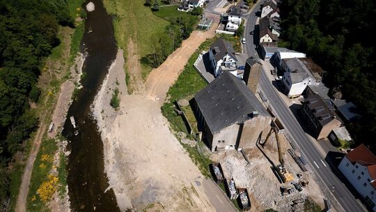 Beginn Abriss St. Andreas Kirche nach Flutkatastrophe Ahrtal