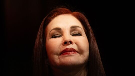 Priscilla Presley