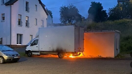 Brand Bahnhof LKW