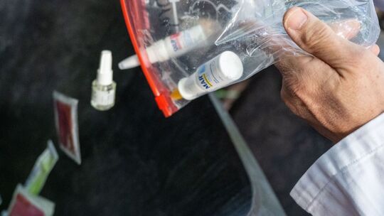 Entsorgung abgelaufener Medikamente in einer Apotheke