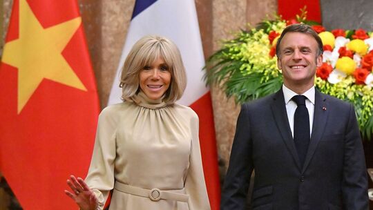 Präsident von Frankreich besucht Vietnam