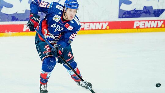 Eishockey-Stürmer David Wolf