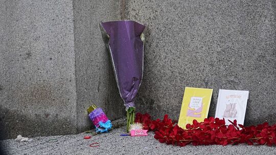 Liverpool nach der Fahrt von Auto in Menschenmenge