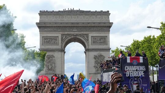 79 Festnahmen nach erneuter Randale bei PSG-Feier in Paris