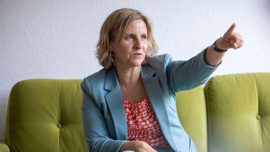 Klimaschutzministerin Eder im Interview