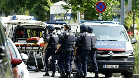 Großeinsatz an Schule in Graz