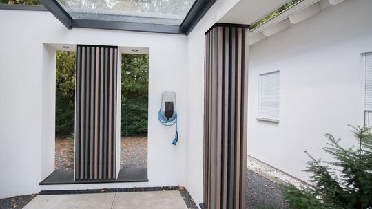 Wallbox in einem Carport