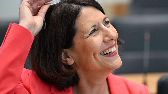 Wirtschaftsministerin Daniela Schmitt